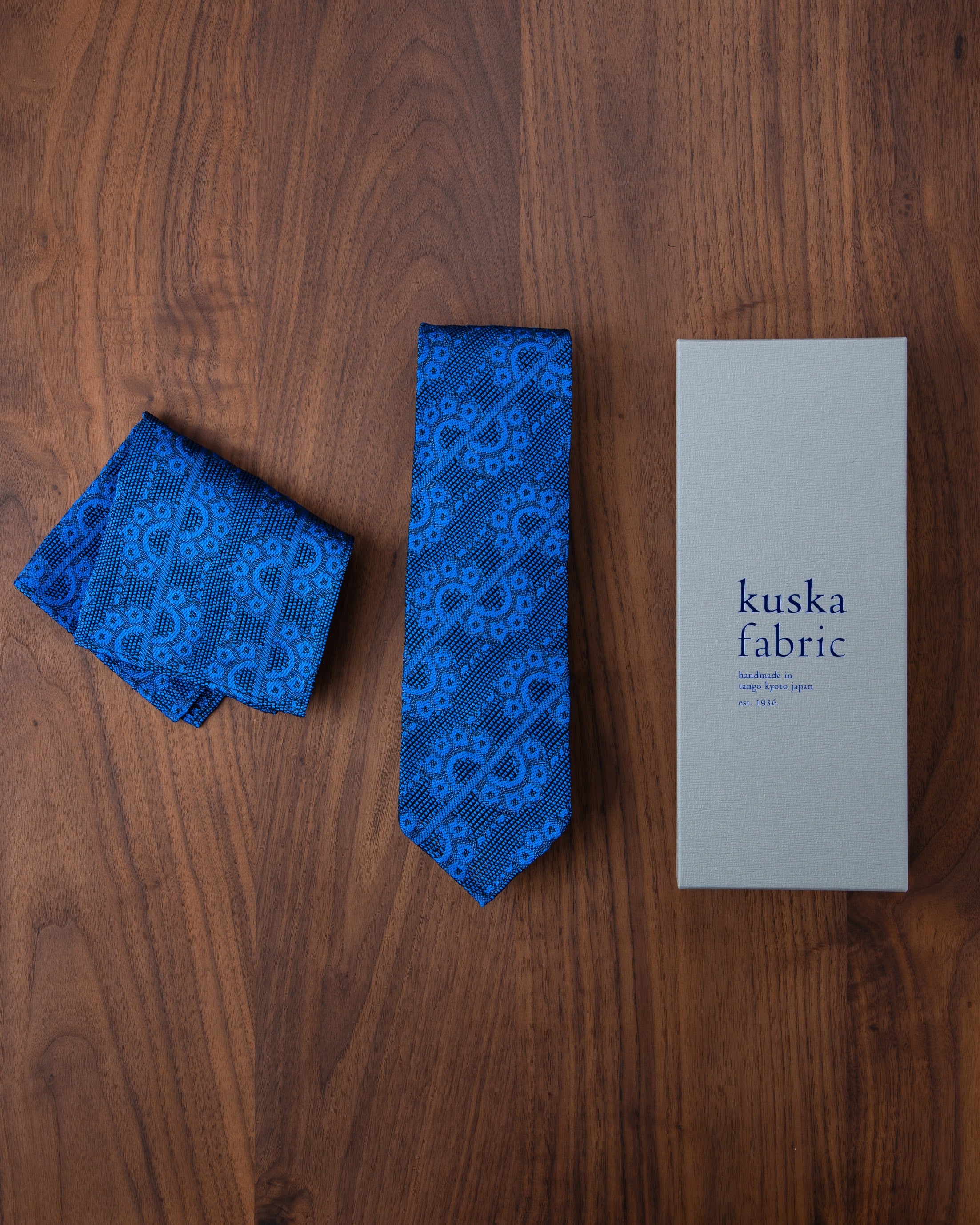 【Art】CHAIN CHAIN タイ & チーフ 丹後ブルー