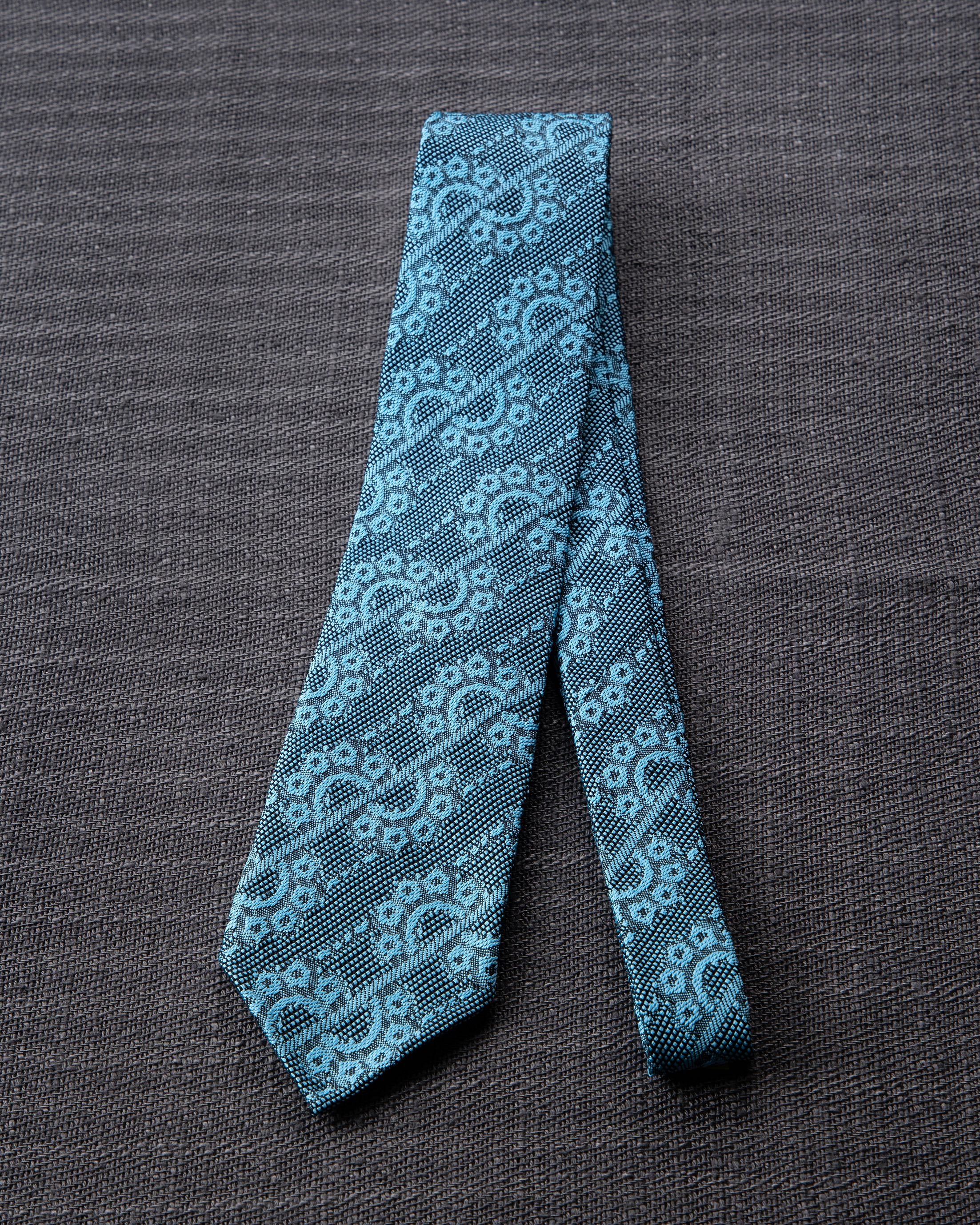 【Art】CHAIN CHAIN タイ & チーフ サックス