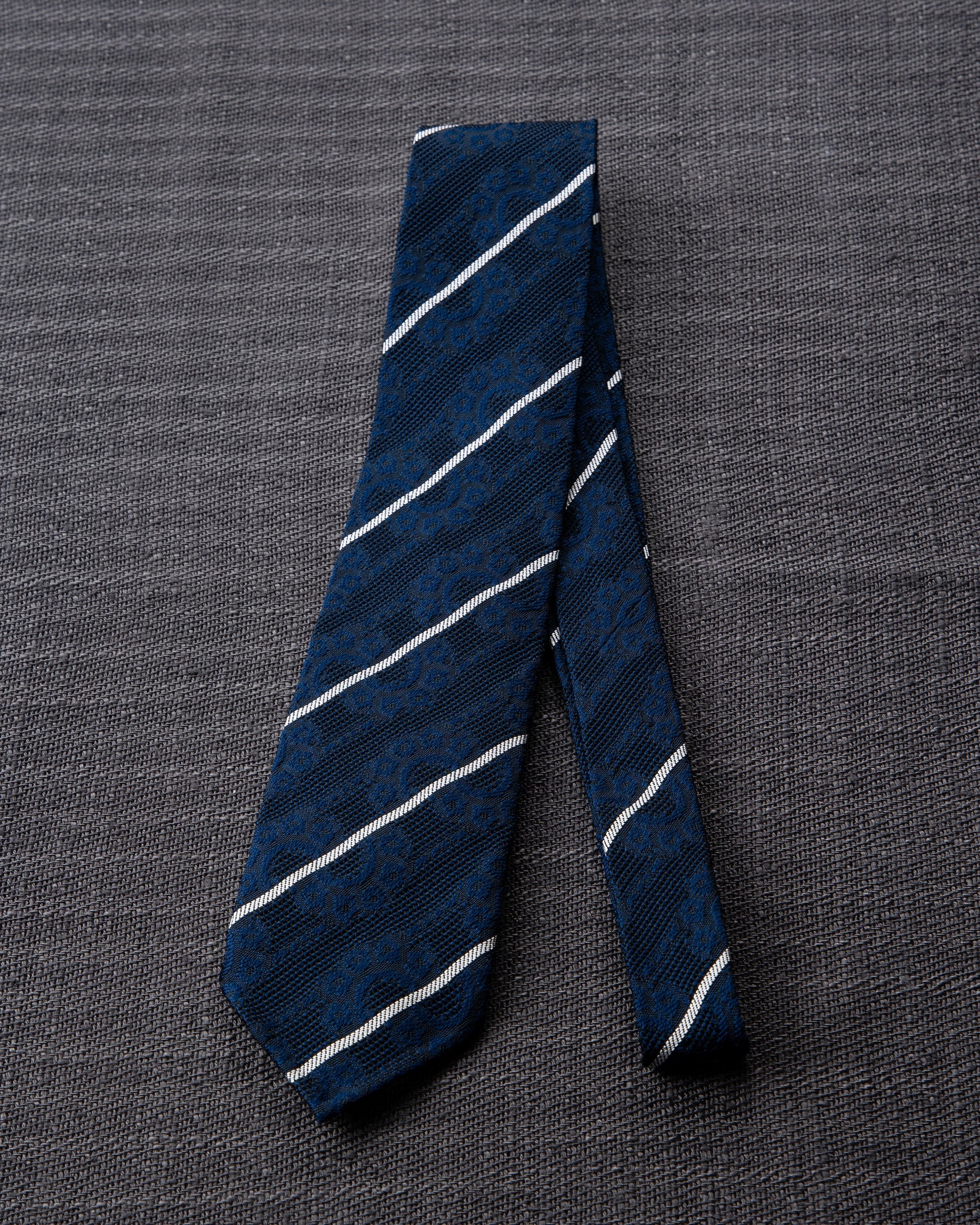 【Art】CHAIN CHAIN タイ & チーフ ダークネイビー