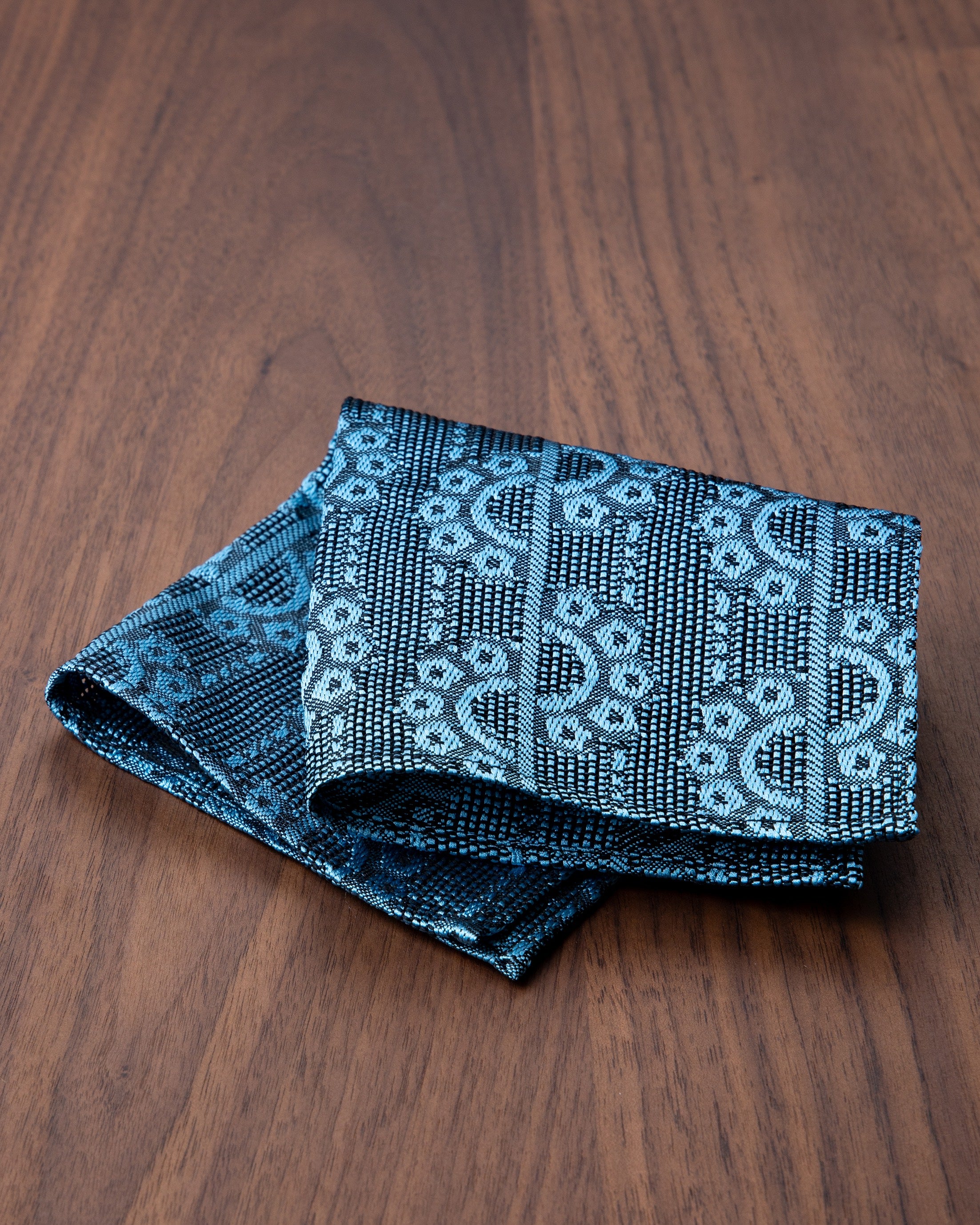 【Art】CHAIN CHAIN タイ & チーフ サックス