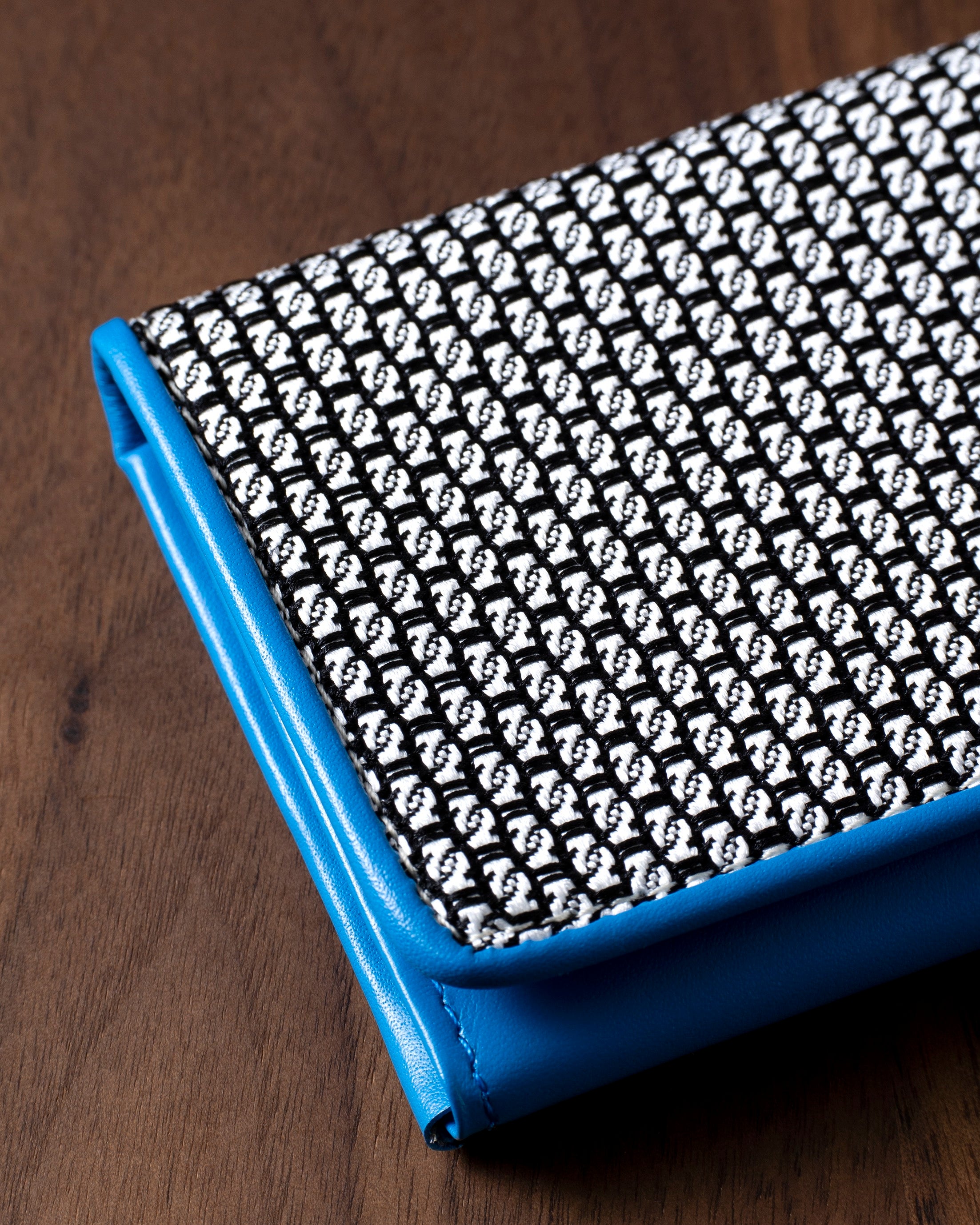 Garza Tie & Card Case White Gray