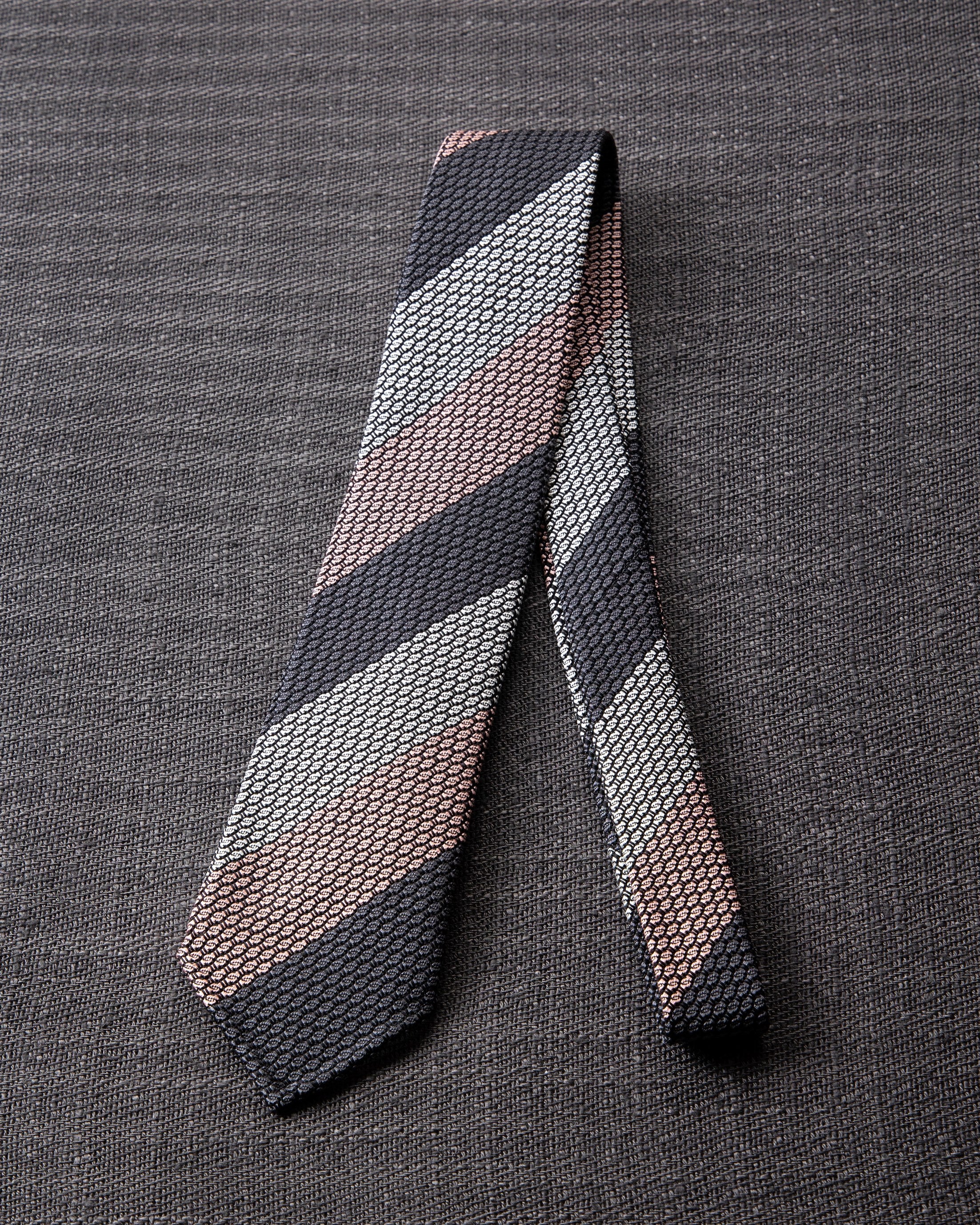 【Executive】エグゼクティブ ガルザタイ(3色) & チーフ ホワイトグレー