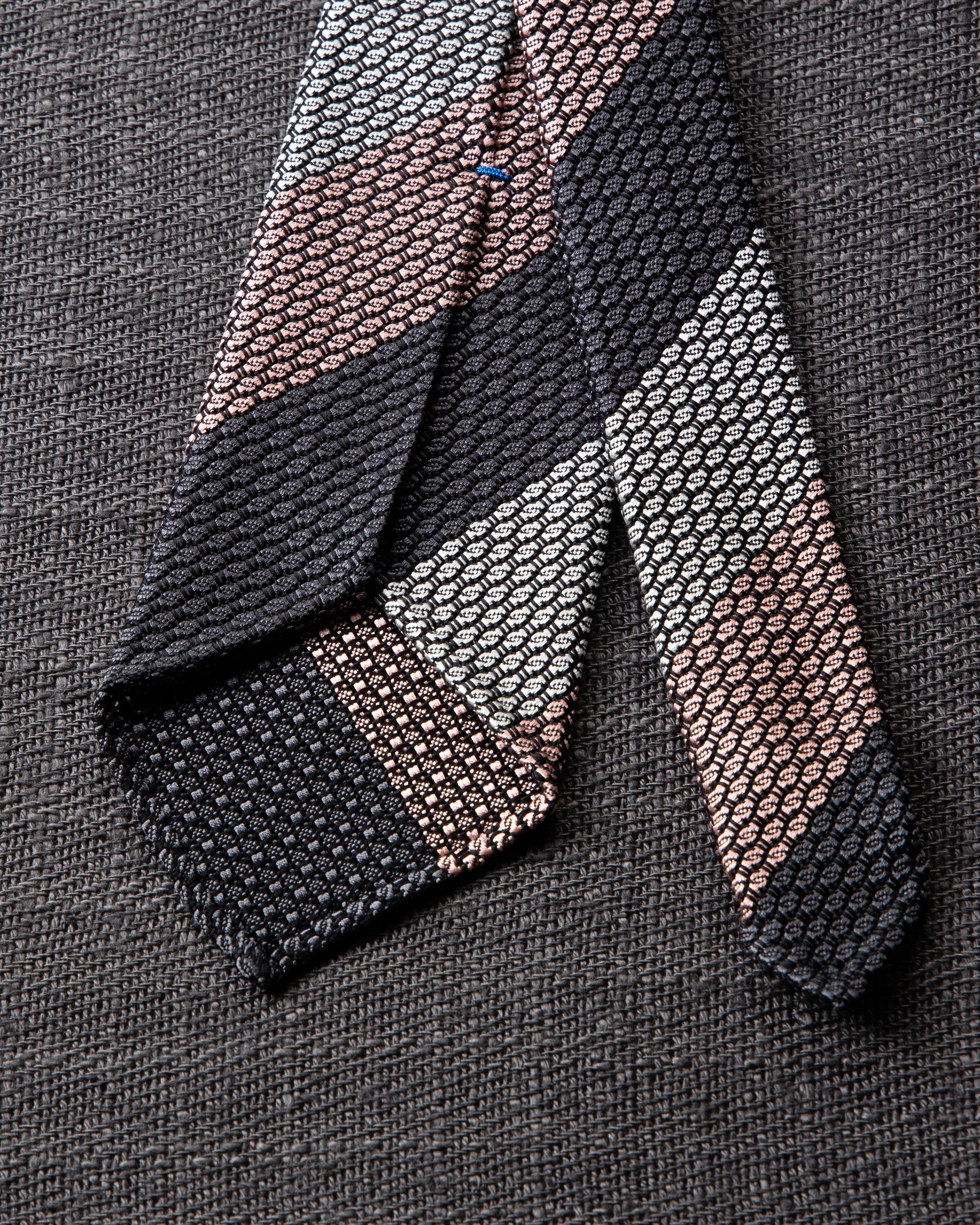 【Executive】エグゼクティブ ガルザタイ(3色) & チーフ ホワイトグレー