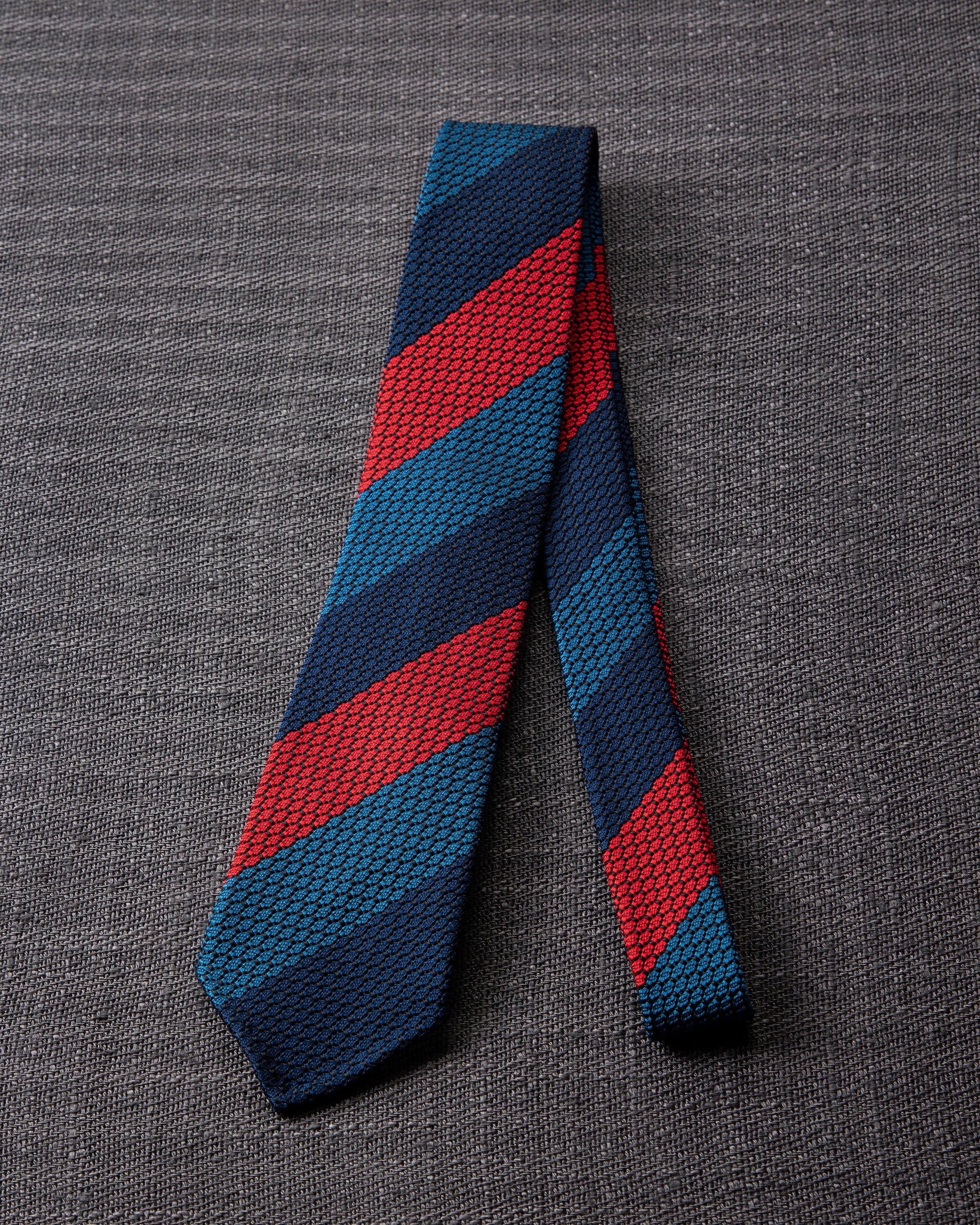 Executive Garza Tie (3 colors) & Pocket Square White Gray