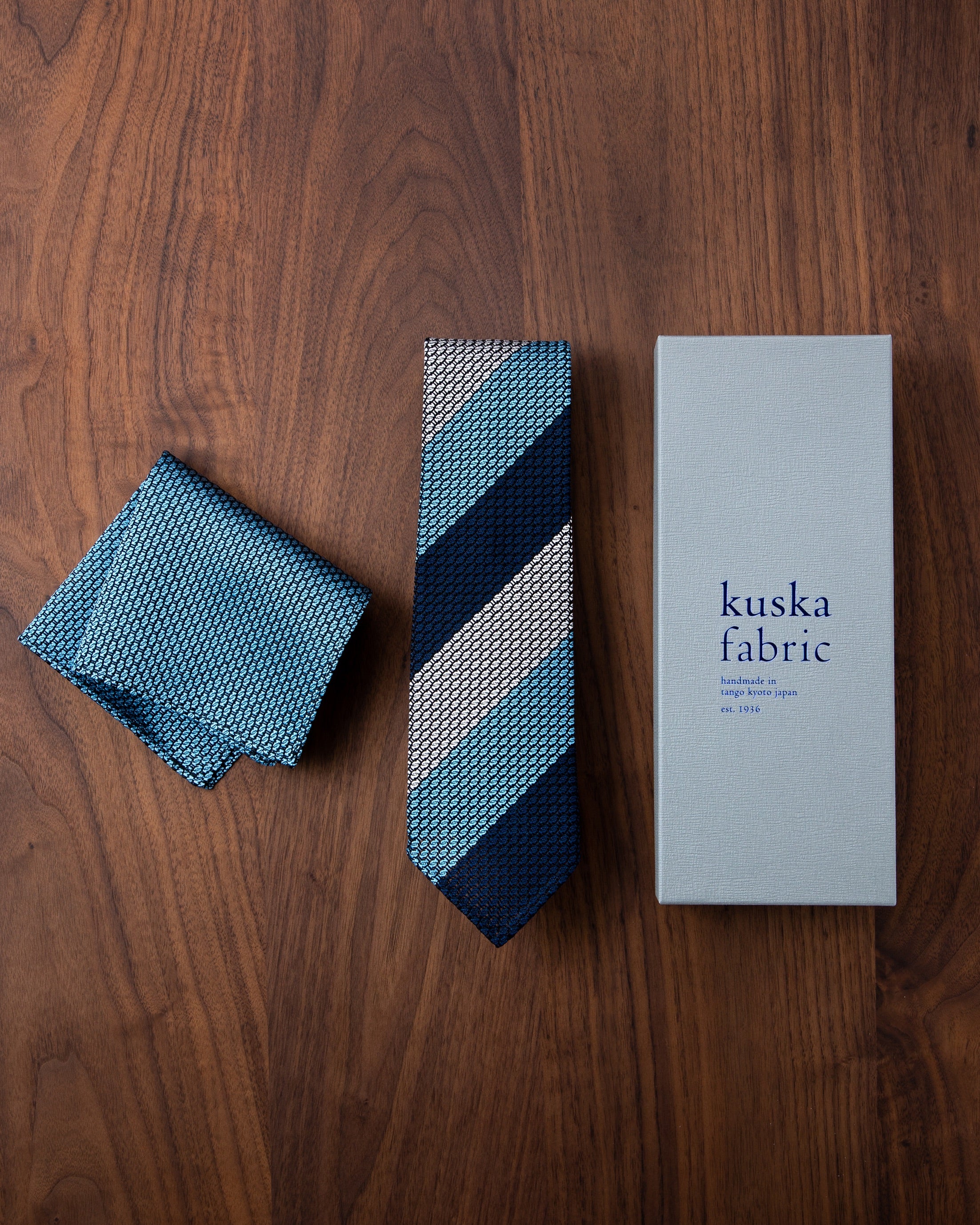 Executive Garza Tie (3 colors) & Pocket Square Sax Blue
