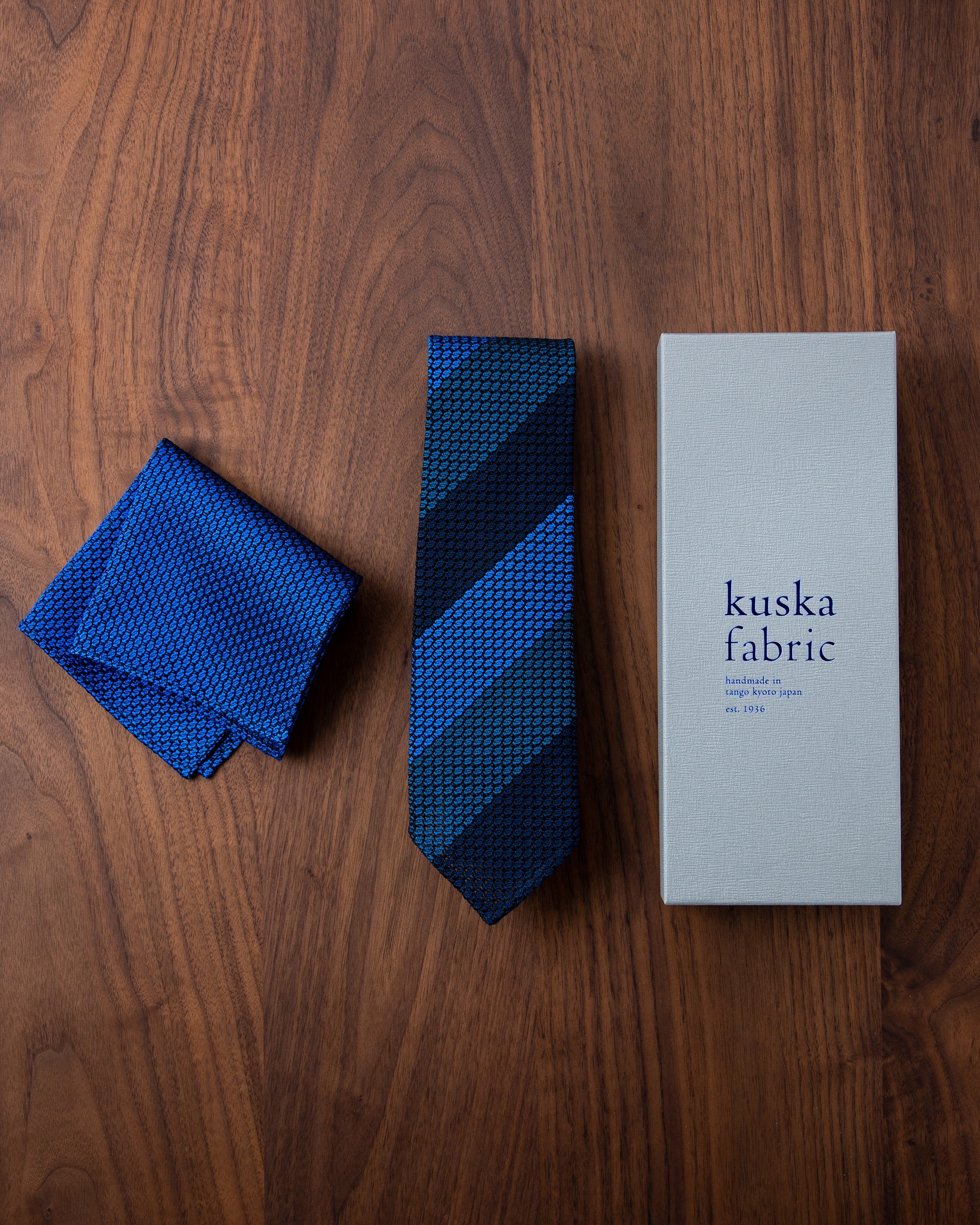 Executive Garza Tie (3 colors) & Pocket Square Tango Blue I