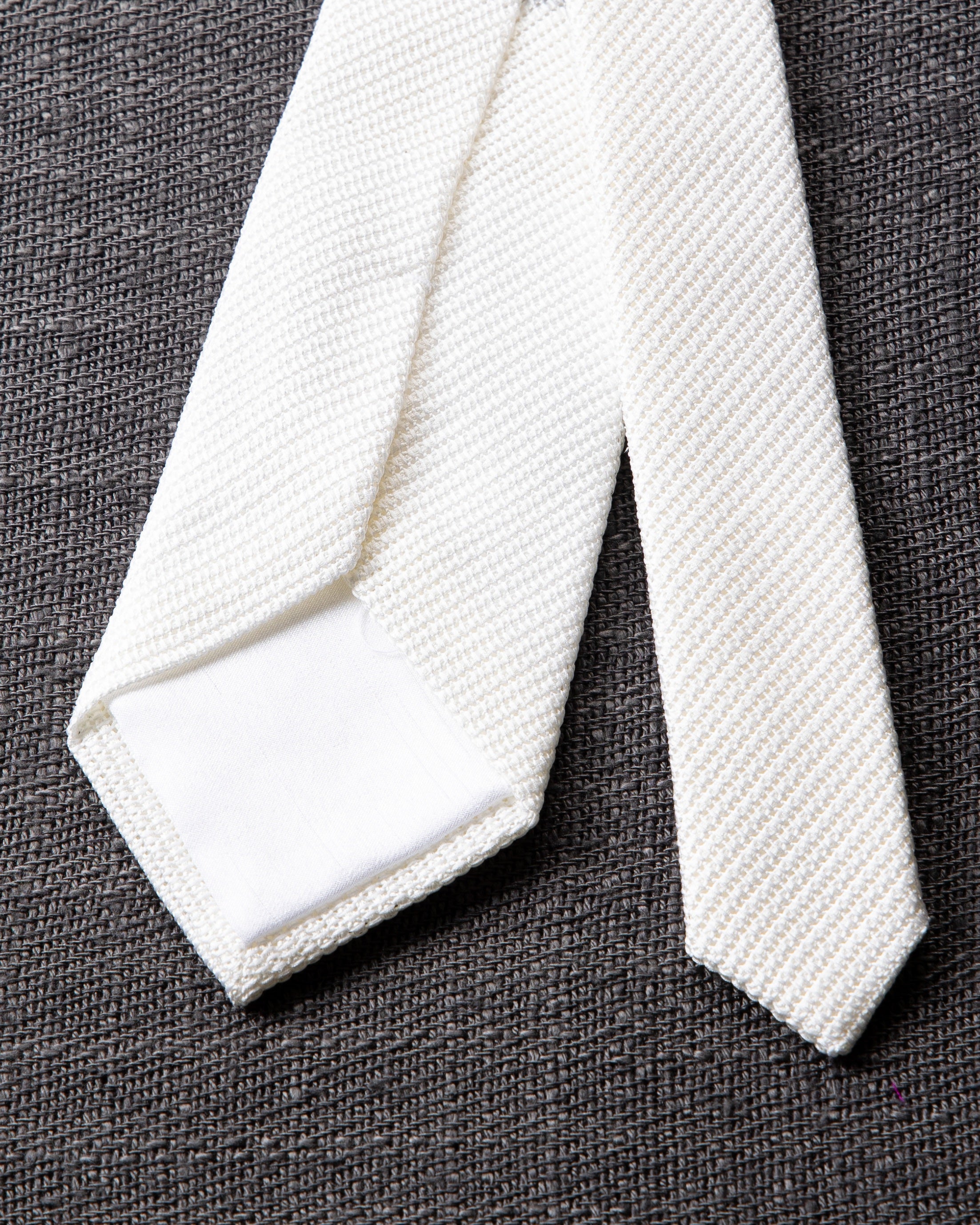 ホワイトフレスコタイ ホワイト