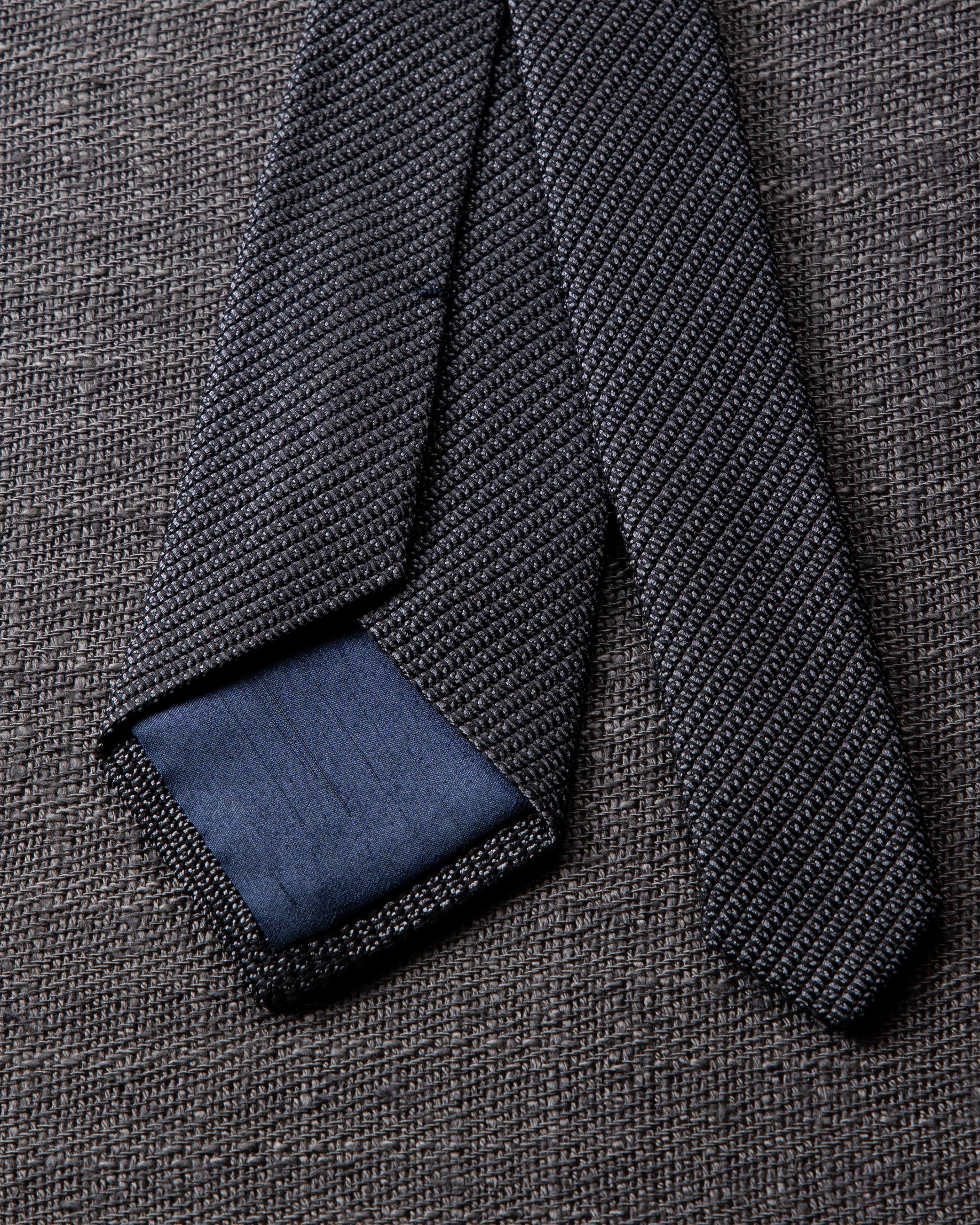 フレスコタイ グレー