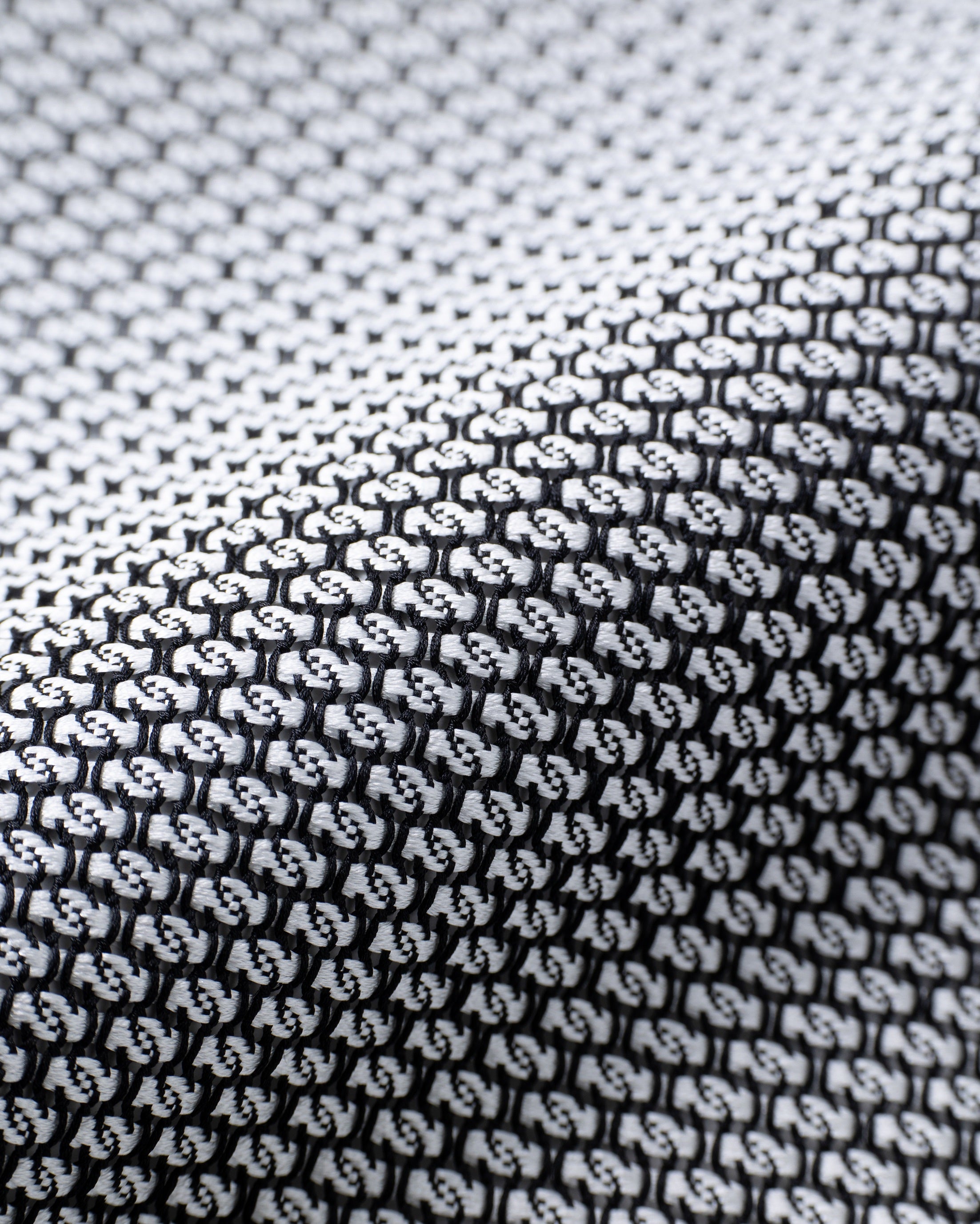 Garza Tie White Gray