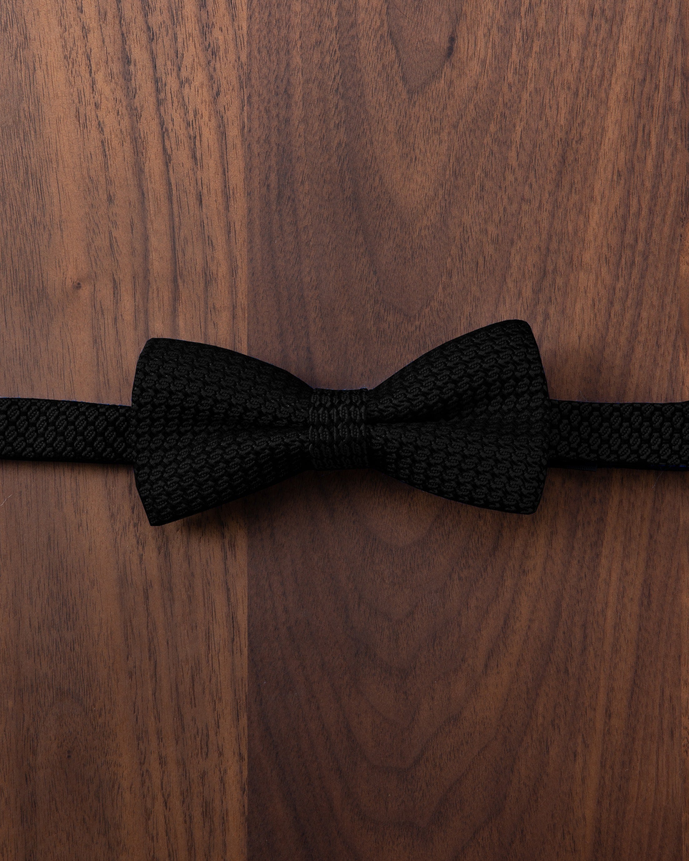 Garza Bow Tie Black
