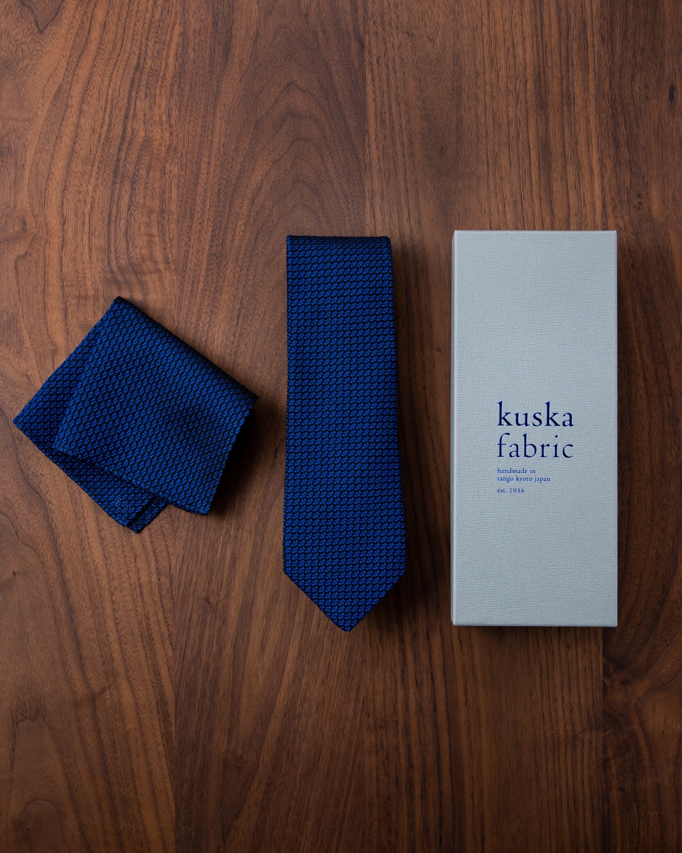 ガルザタイ & チーフ ネイビー