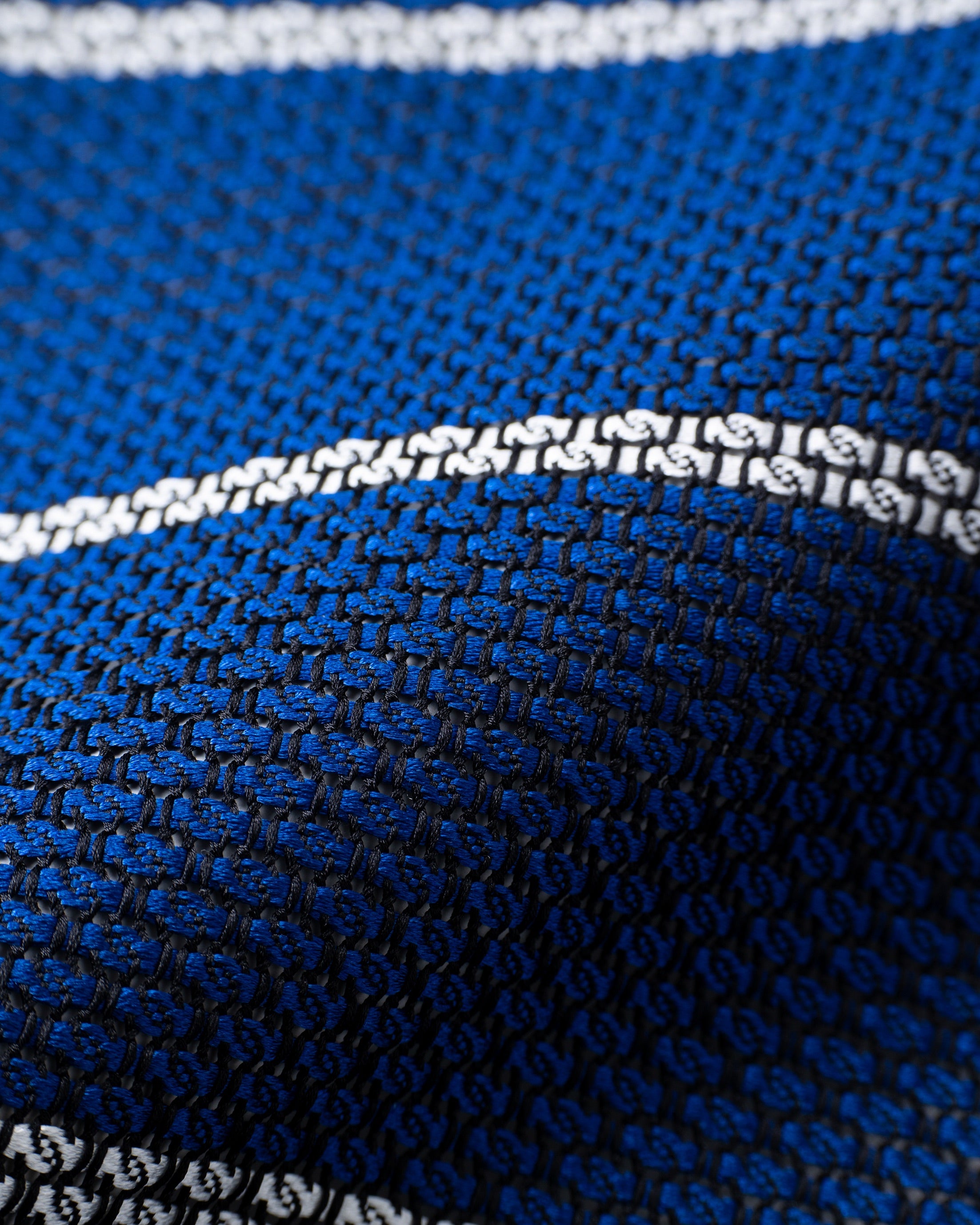 Garza White Line Tie & Pocket Square Tango Blue