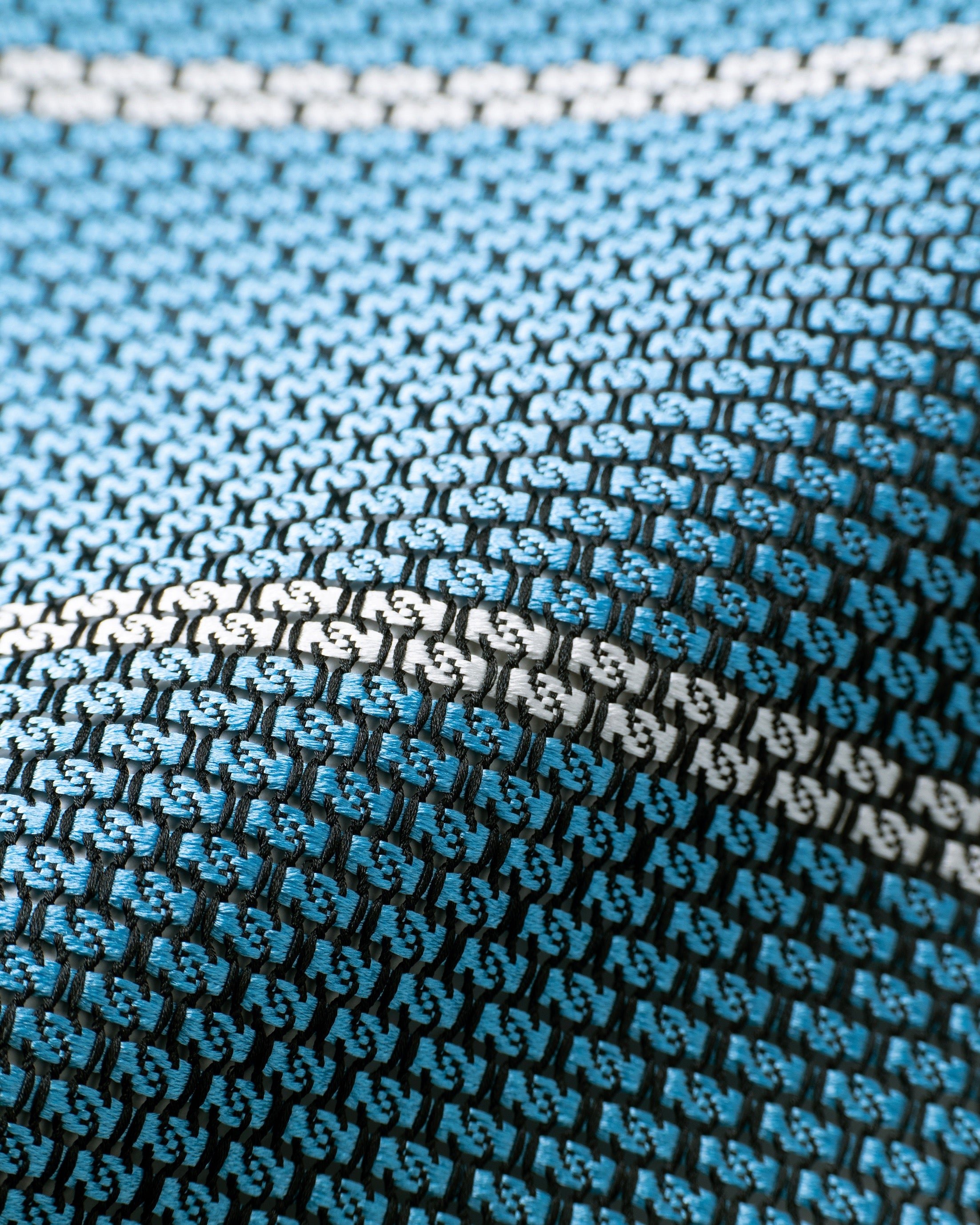 ガルザホワイトラインタイ & チーフ サックス