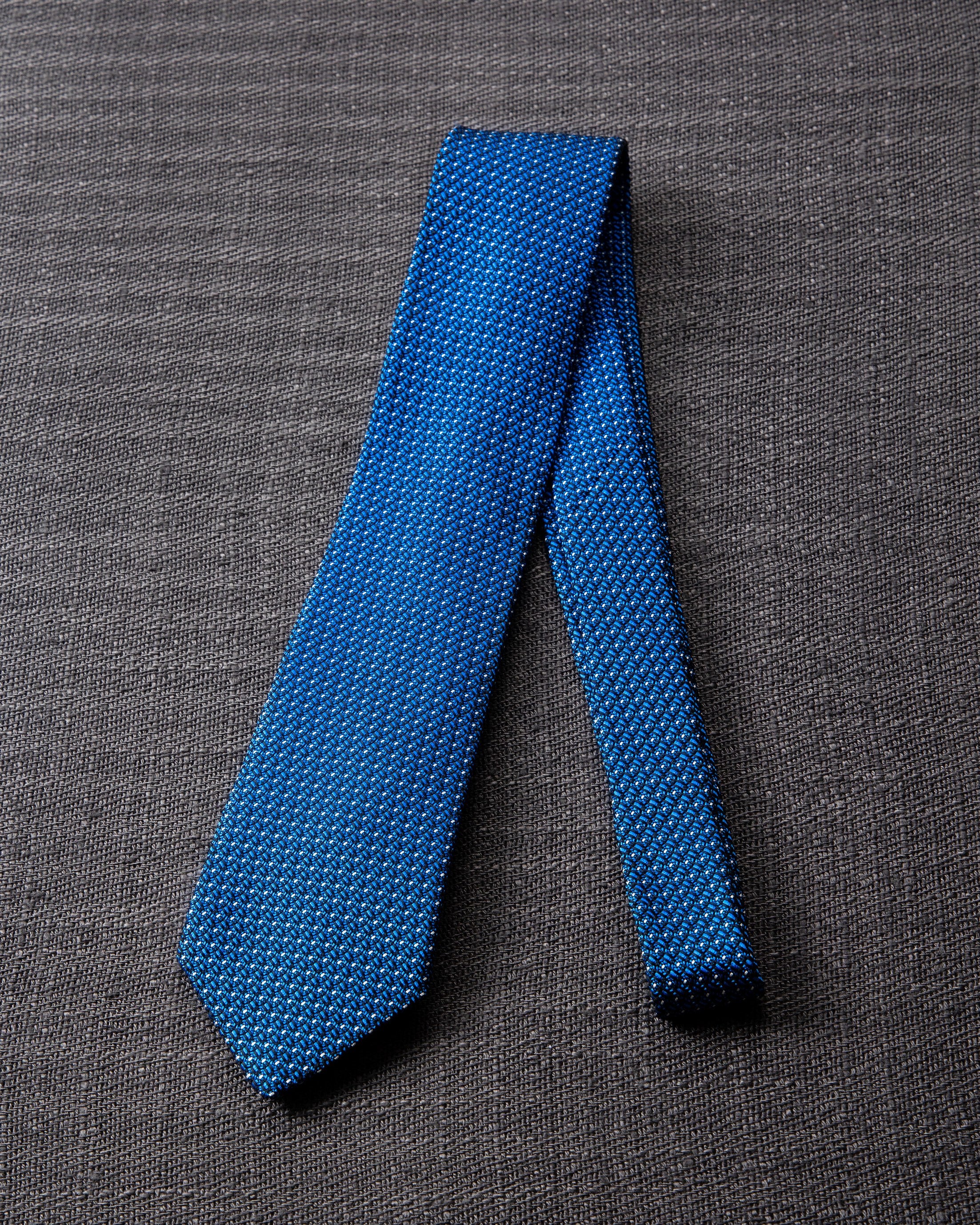 Line Dot Tie Tango blue