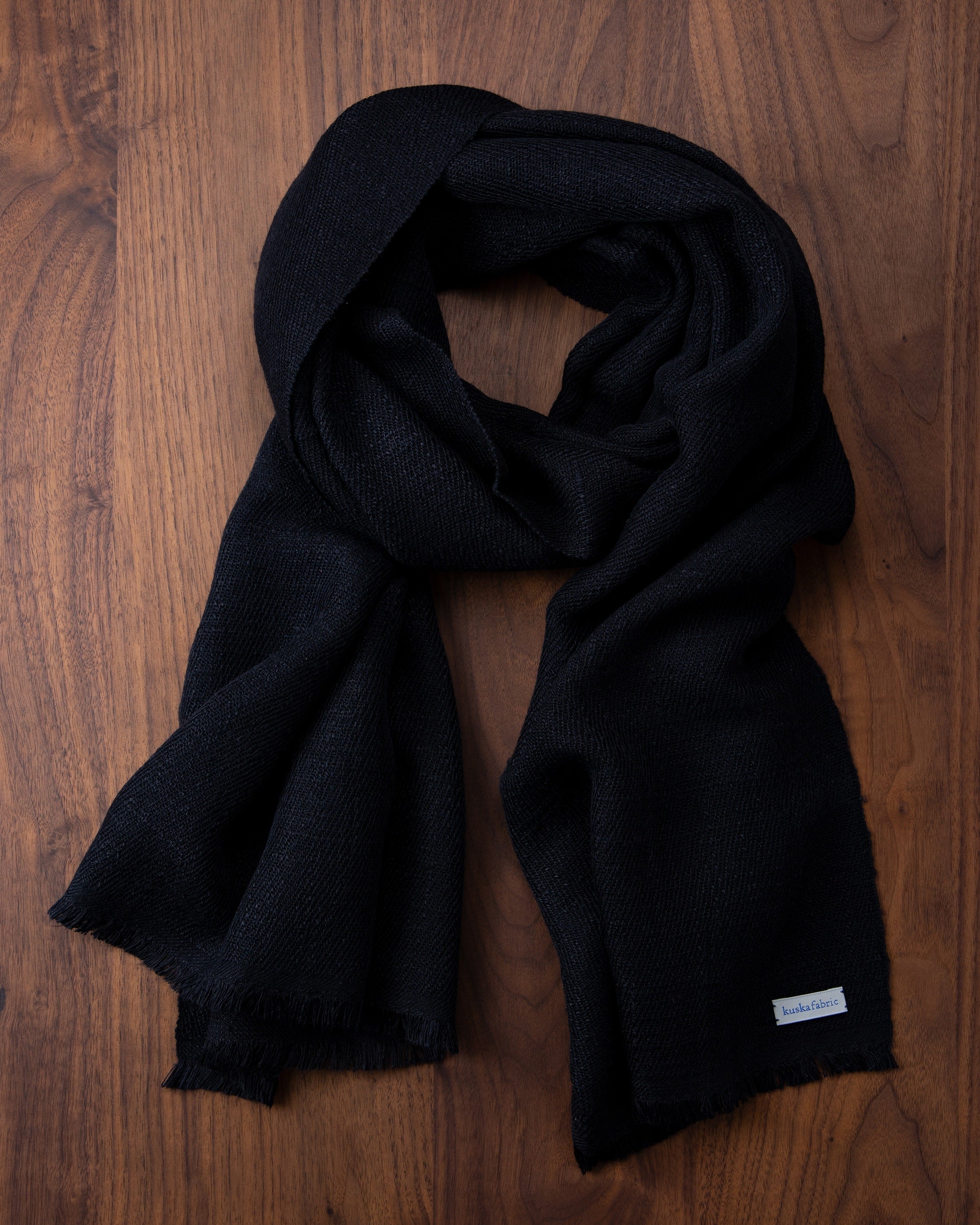 手紡ぎ真綿シルクマフラー ブラック