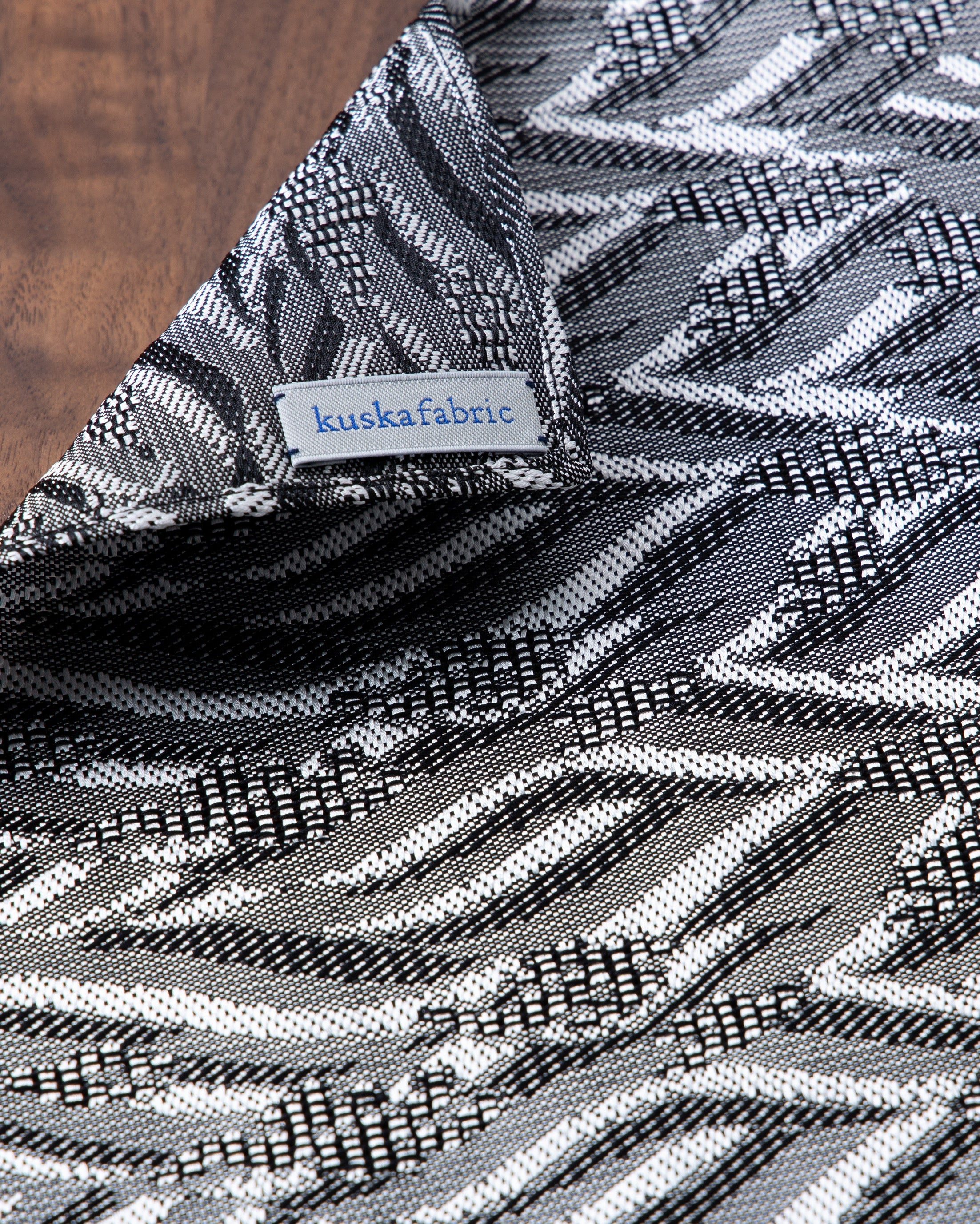 【Art】WAVE HEAD タイ & チーフ ホワイトグレー