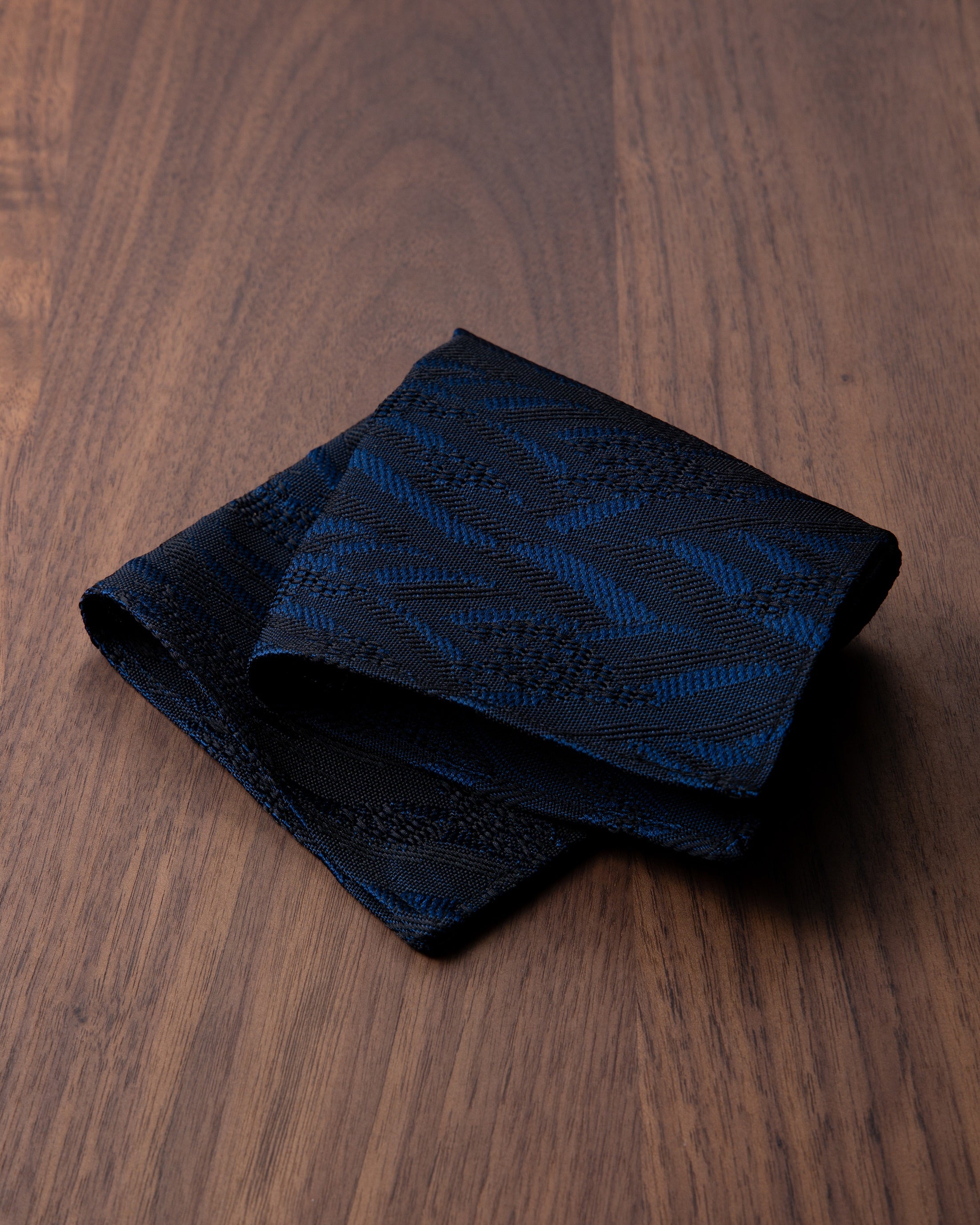 【Art】WAVE HEAD タイ & チーフ ダークネイビー