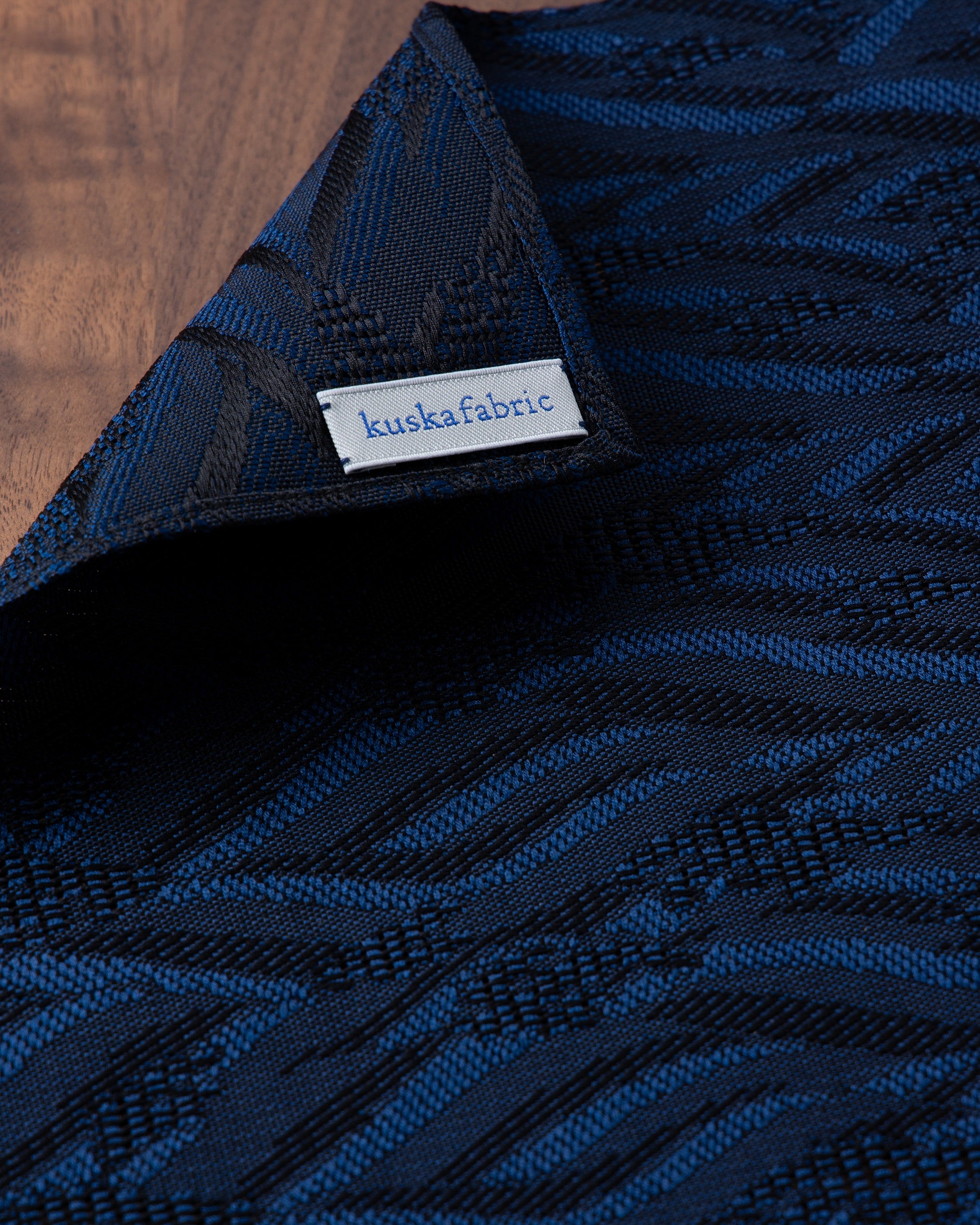 【Art】WAVE HEAD タイ & チーフ ダークネイビー