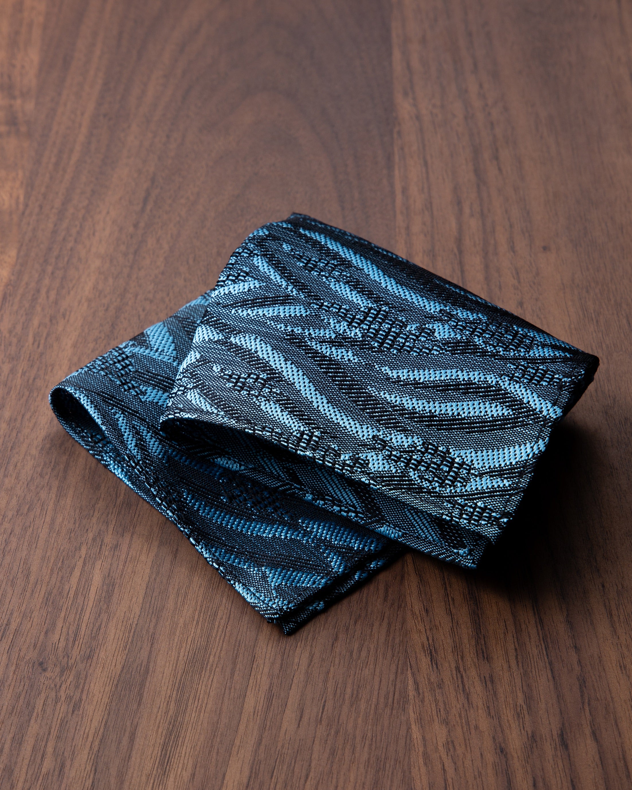 【Art】WAVE HEAD タイ & チーフ サックス