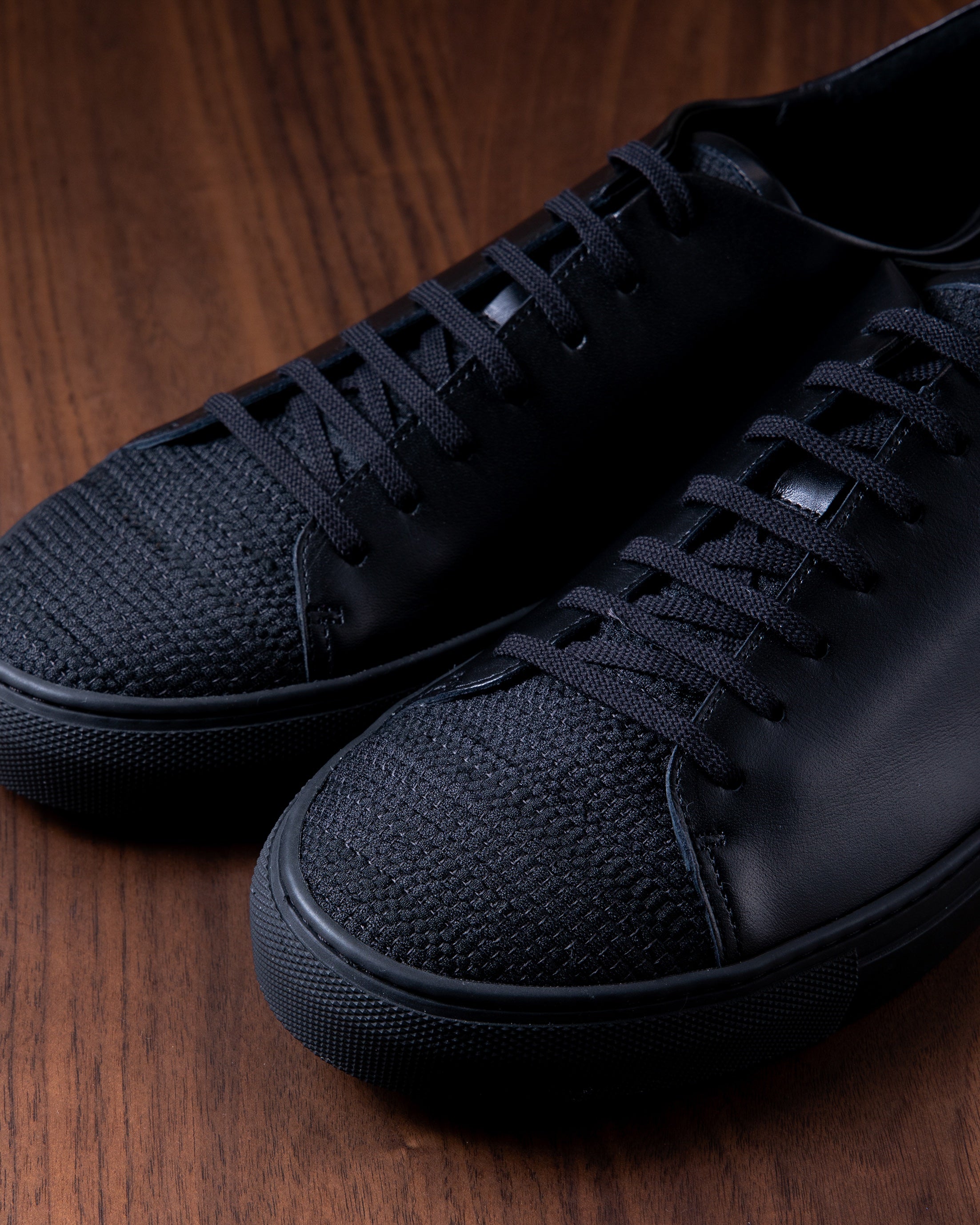 【SAKIORI】裂き織りレザースニーカー ブラック