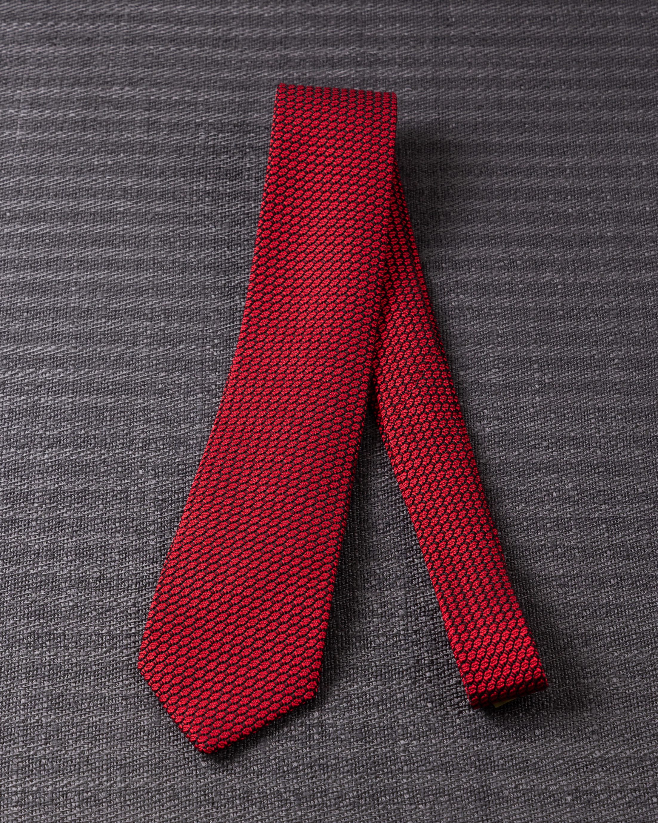 Garza Tie White Gray