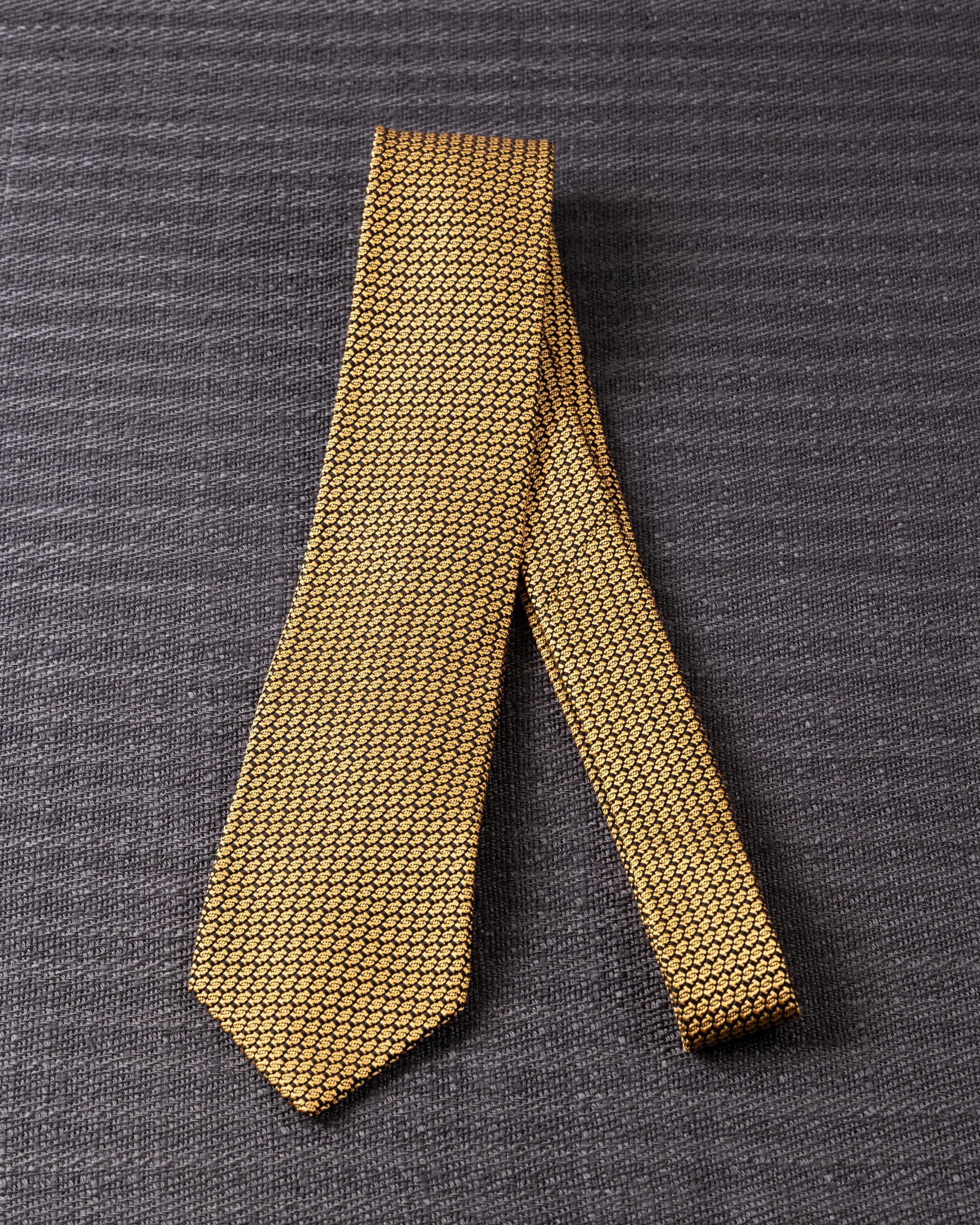 Garza Tie White Gray