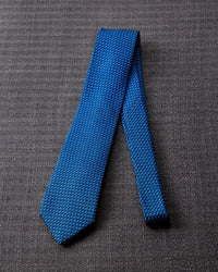 Line dot tie Tango blue