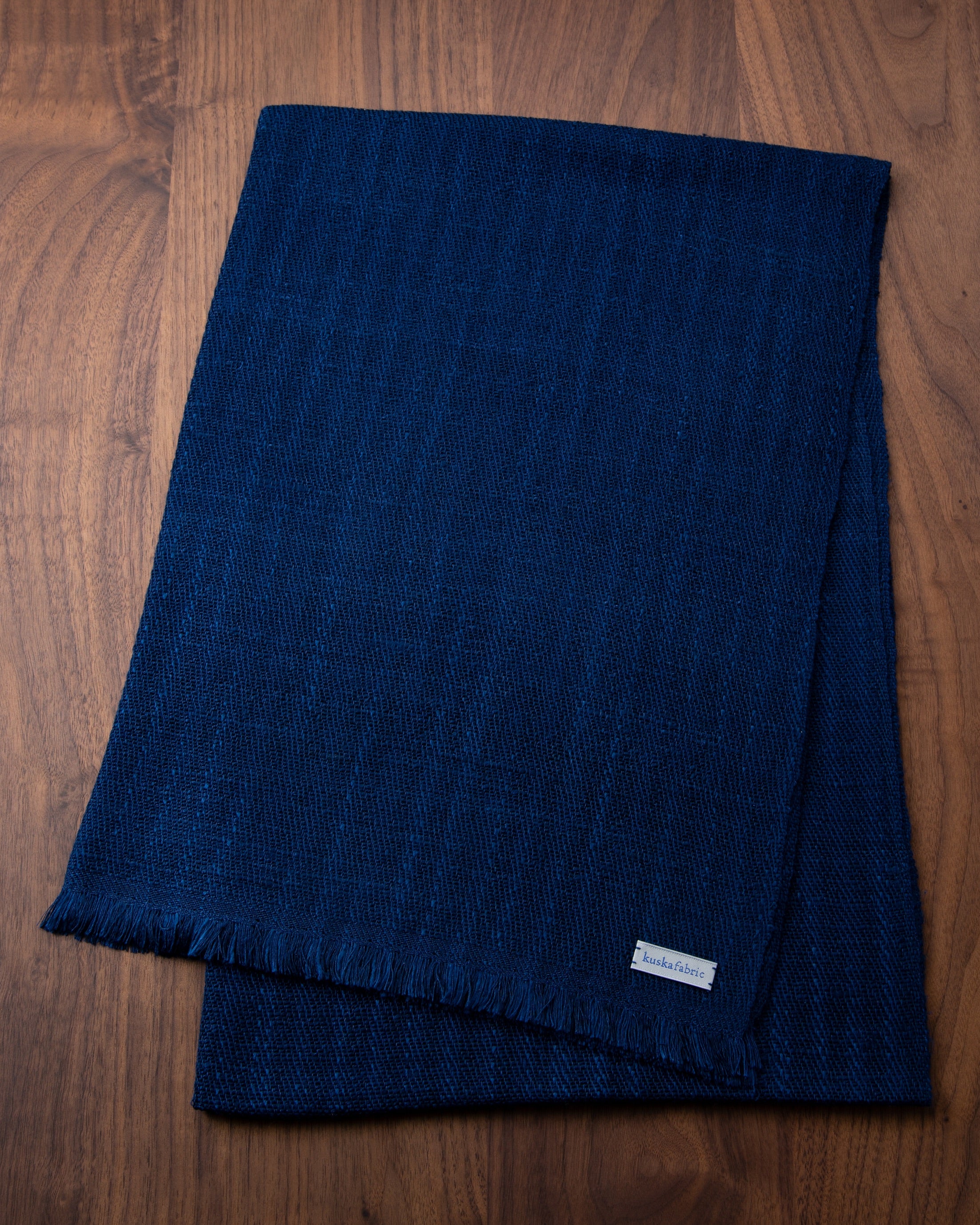 手紡ぎ真綿シルクマフラー ネイビー