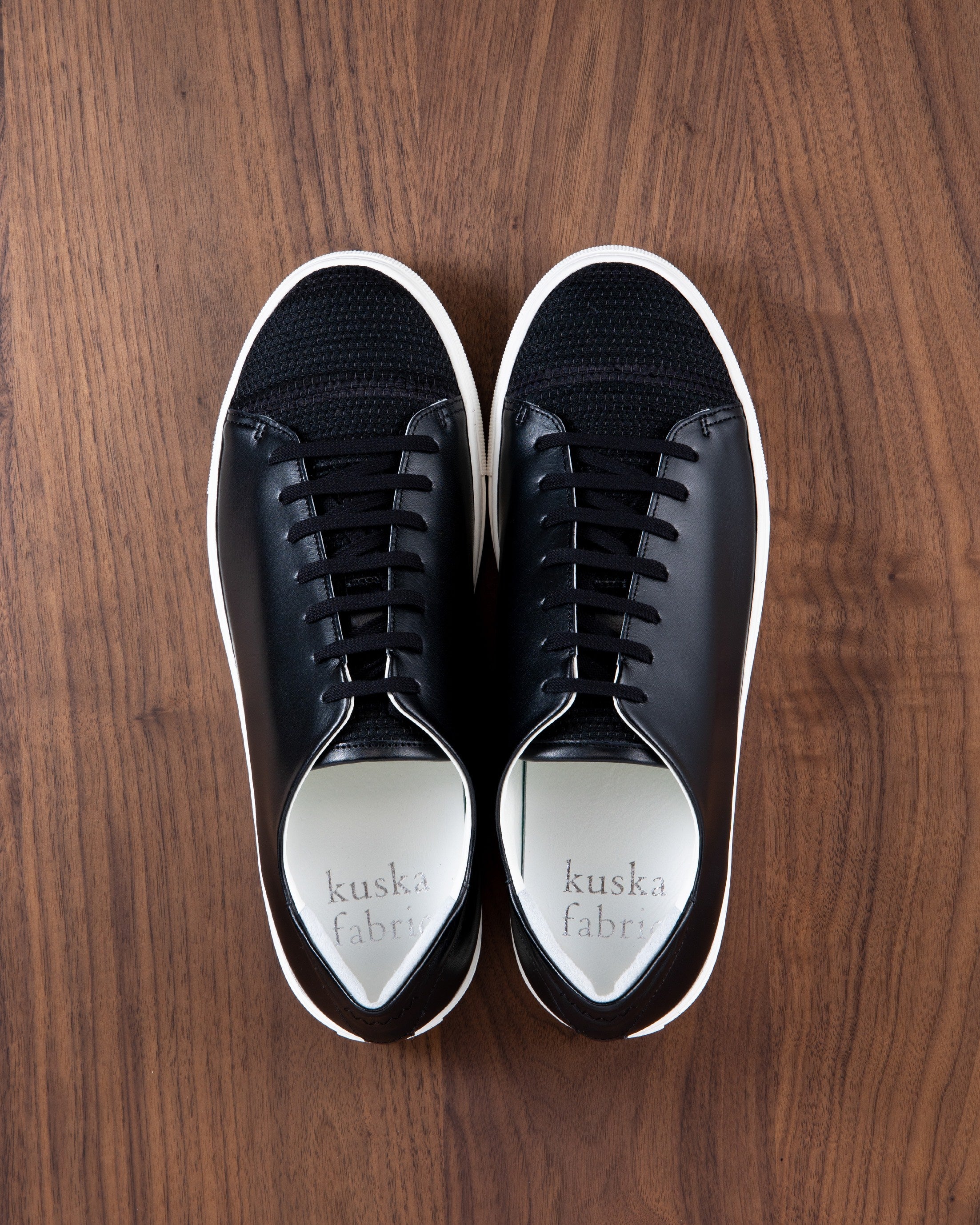 SAKIORI】裂き織りレザースニーカー ブラック×ホワイト